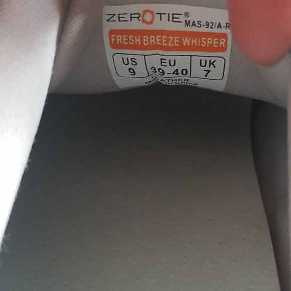 NWOB Zerotie Fresh Breeze Whisper Gray sneaker - Picture 4 of 9